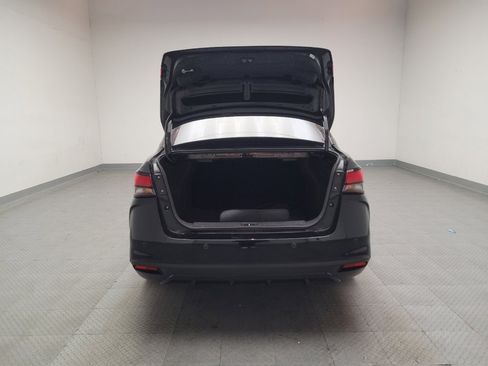 Used 2021 Nissan Versa SV image 29