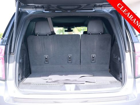 Used 2022 Chevrolet Tahoe RST w/ Luxury Package AWD/4WD image 38