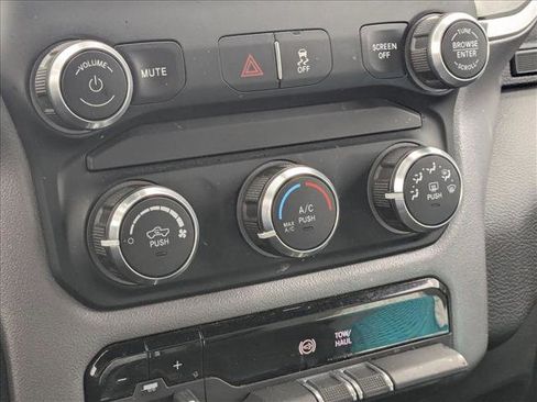 Used 2023 RAM 3500 Big Horn w/ Level 1 Equipment Group AWD/4WD image 11