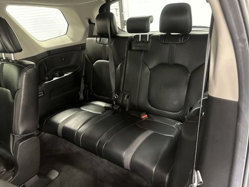 Used 2025 Honda Pilot EX-L image 16