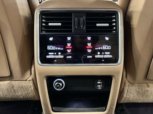 Used 2019 Porsche Cayenne S AWD/4WD image 24