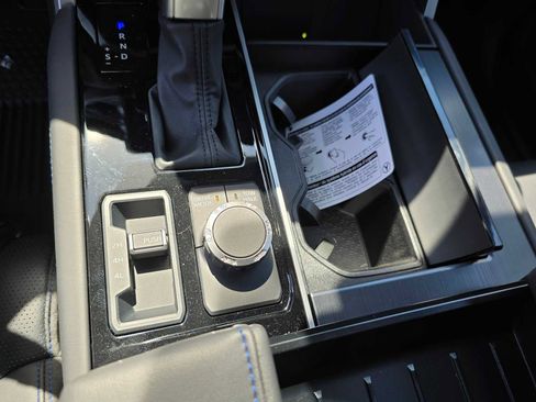 New 2025 Toyota Tundra Platinum AWD/4WD image 27