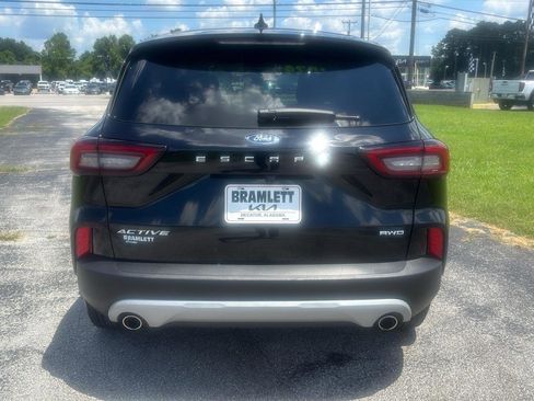 Used 2024 Ford Escape Active image 3