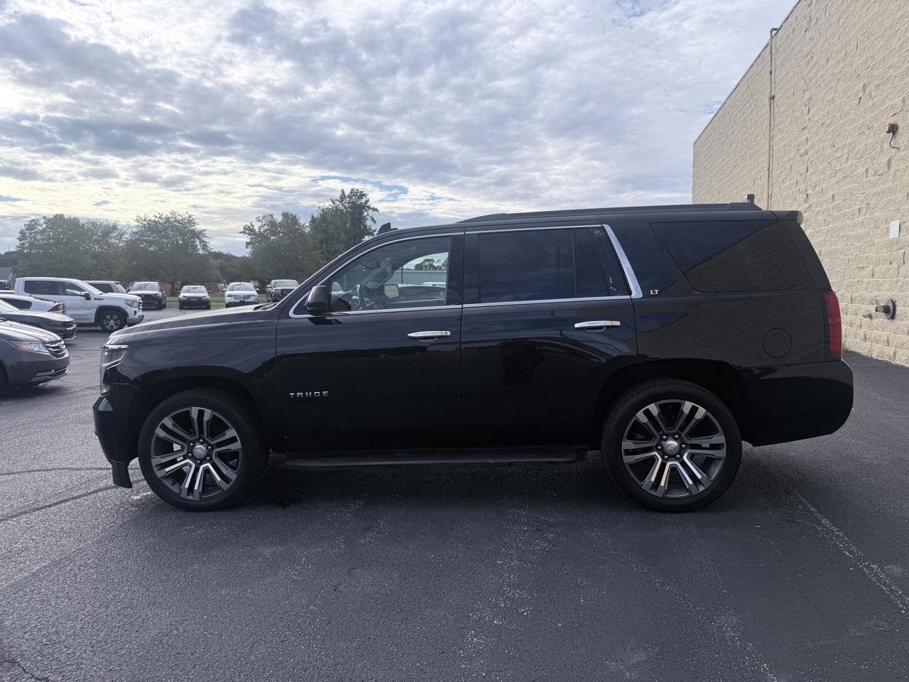 Used 2015 Chevrolet Tahoe LT w/ Max Trailering Package AWD/4WD image 2