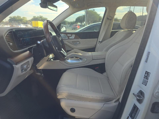 Used 2023 Mercedes-Benz GLE 450 4MATIC w/ AMG Line Exterior image 5