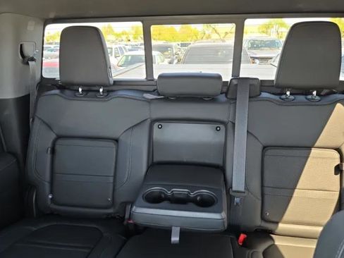 Used 2022 GMC Sierra 2500 Denali w/ Denali Ultimate Package AWD/4WD image 11