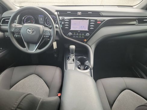 Used 2020 Toyota Camry LE FWD image 12