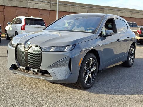 New 2026 BMW iX xDrive45 image 2