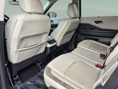 Certified 2023 Nissan Pathfinder SL AWD/4WD image 18