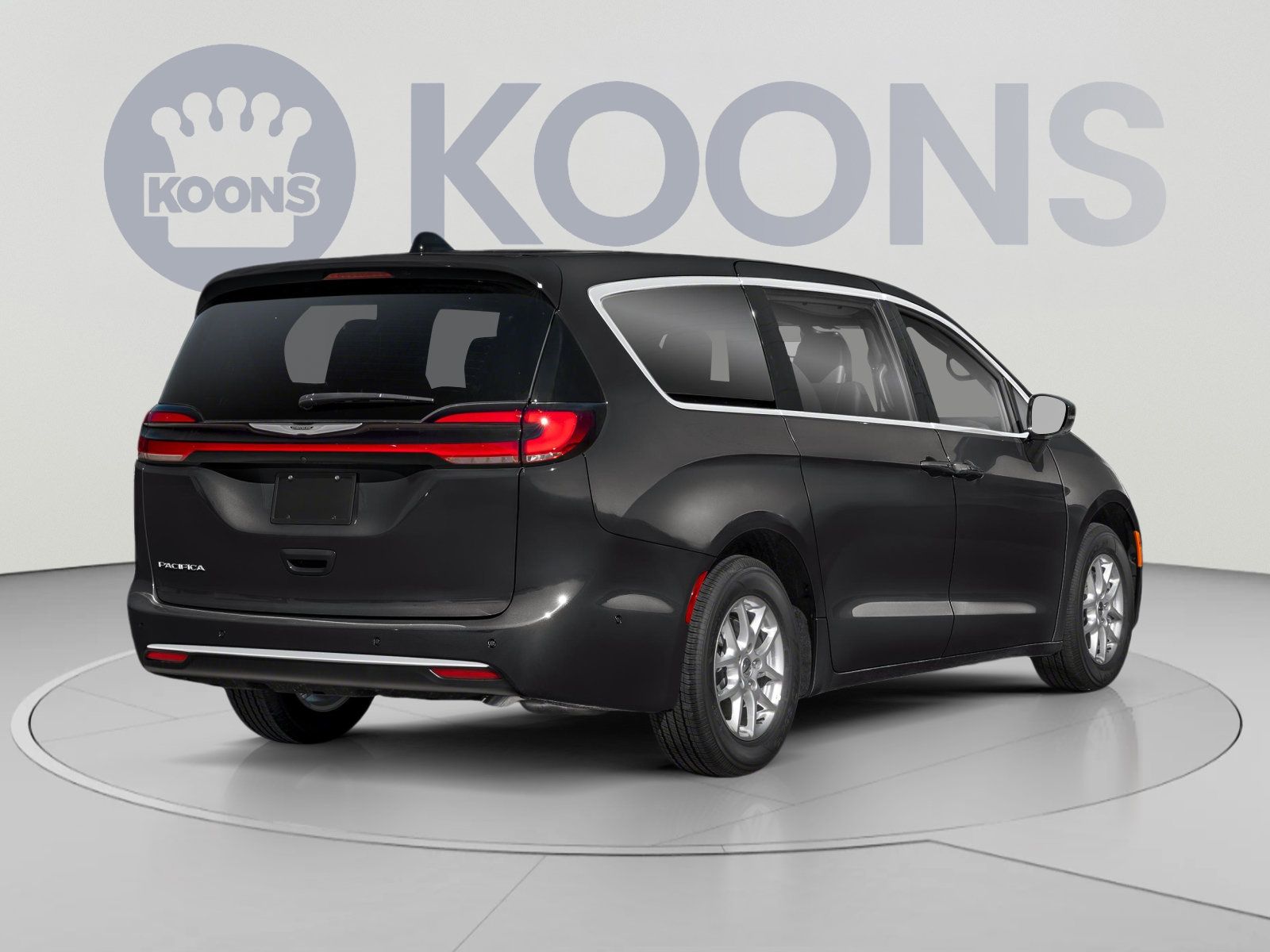 Used 2025 Chrysler Pacifica Select FWD image 2