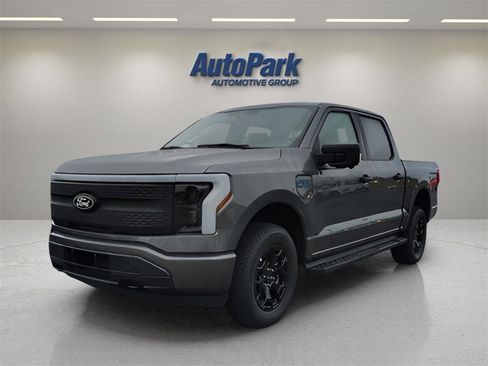 New 2025 Ford F150 Lightning XLT image 3