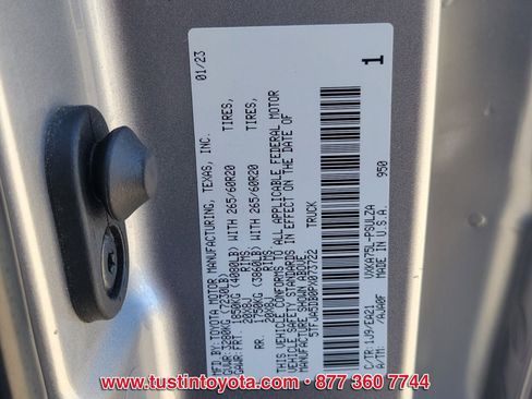 Used 2023 Toyota Tundra Limited AWD/4WD image 16