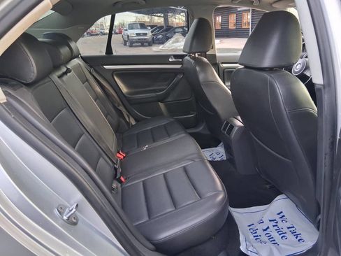 Used 2010 Volkswagen Jetta Limited Edition image 13