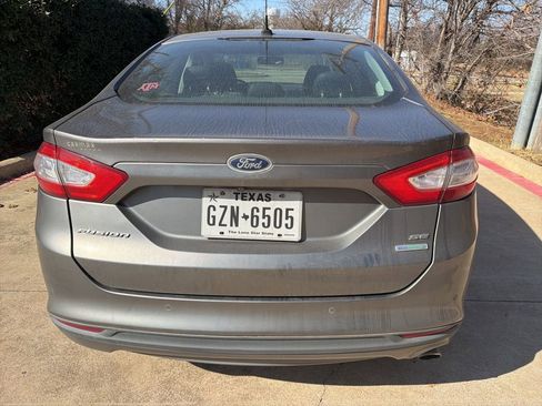 Used 2013 Ford Fusion SE image 10