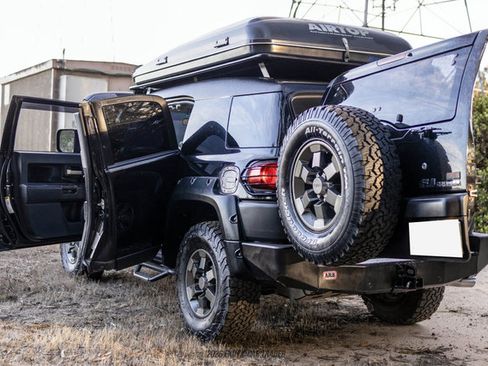 Used 2007 Toyota FJ Cruiser 4WD w/ TRD Special Edition image 30