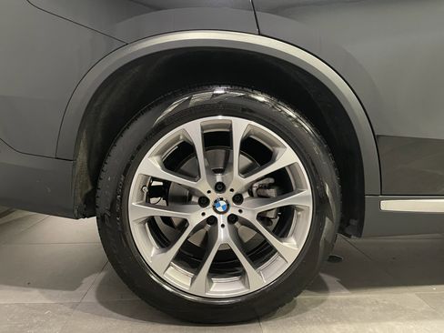 Certified 2024 BMW X5 xDrive40i w/ Premium Package AWD/4WD image 9