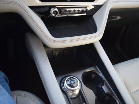 New 2026 Ford Explorer Active w/ Active Comfort Package image 10