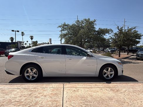 Used 2024 Chevrolet Malibu LT FWD image 6