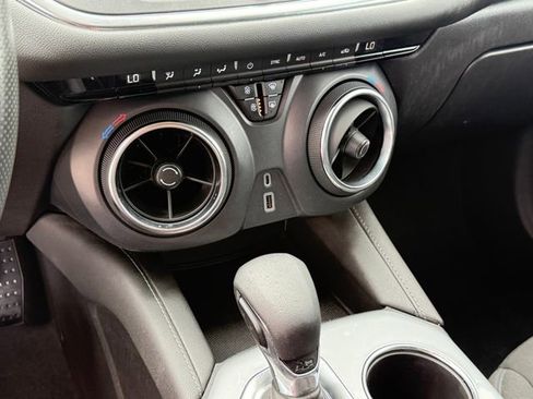 Used 2022 Chevrolet Blazer LT FWD image 23