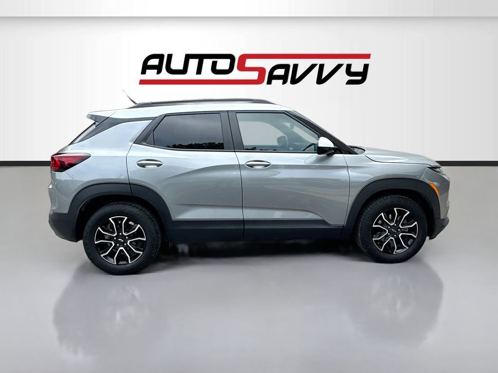 Used 2024 Chevrolet TrailBlazer ACTIV w/ Driver Confidence Package FWD image 8