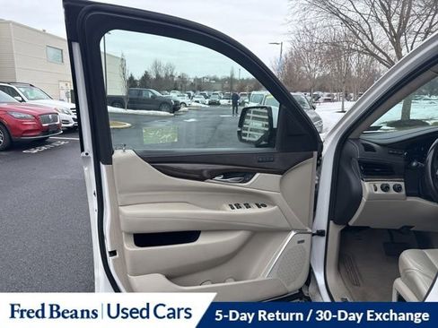 Used 2020 Cadillac Escalade ESV Luxury image 8