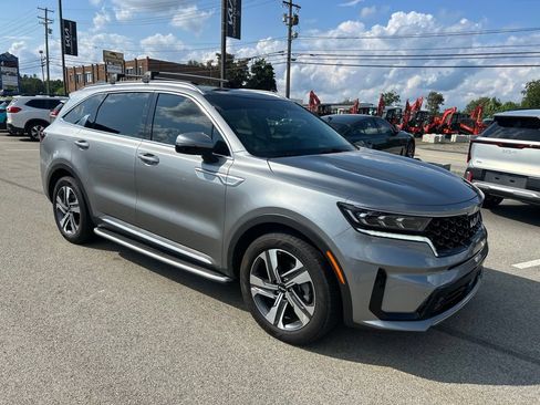 Certified 2022 Kia Sorento SX w/ Panoramic Sunroof Package AWD/4WD image 1