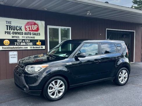 Used 2015 Kia Soul + FWD image 1