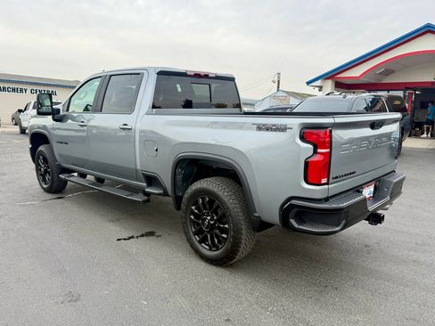 Used 2025 Chevrolet Silverado 2500 LT w/ Trail Boss Package AWD/4WD image 3
