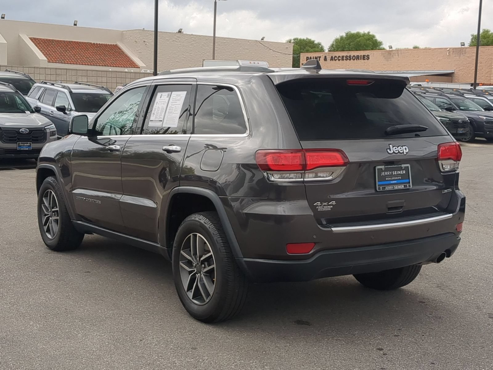 Used 2021 Jeep Grand Cherokee Limited AWD/4WD image 3