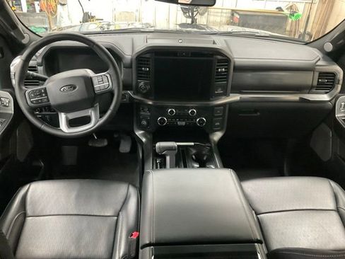 Used 2025 Ford F150 Lariat w/ Equipment Group 501A Mid AWD/4WD image 9