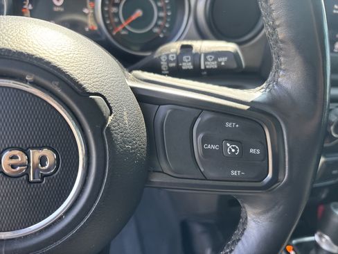 Used 2018 Jeep Wrangler Unlimited Sport S AWD/4WD image 12