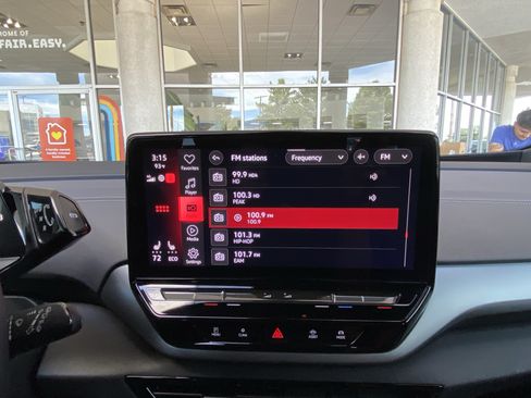 Certified 2023 Volkswagen ID.4 Pro AWD/4WD image 26