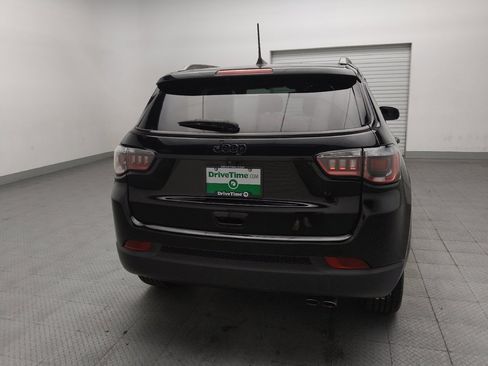 Used 2019 Jeep Compass Latitude FWD image 7