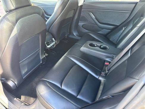 Used 2019 Tesla Model 3 Standard Range Plus image 18