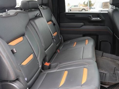 Used 2025 GMC Sierra 2500 AT4 image 18