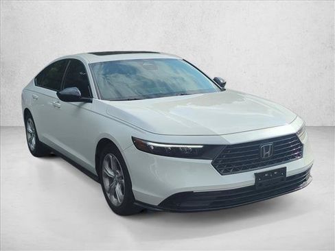 Used 2024 Honda Accord Sport image 3