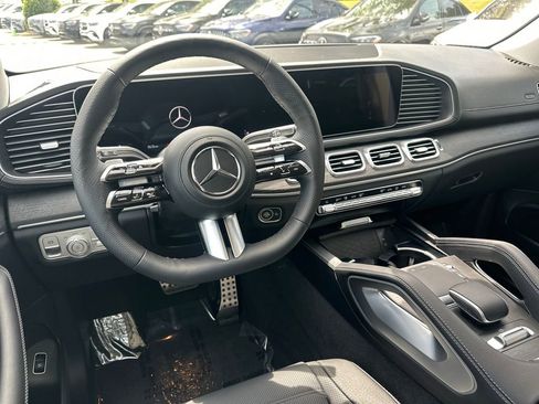 New 2026 Mercedes-Benz GLS 450 4MATIC image 25