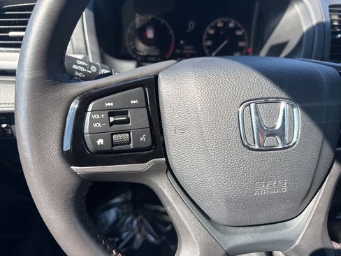 Used 2025 Honda Odyssey Sport-L image 17