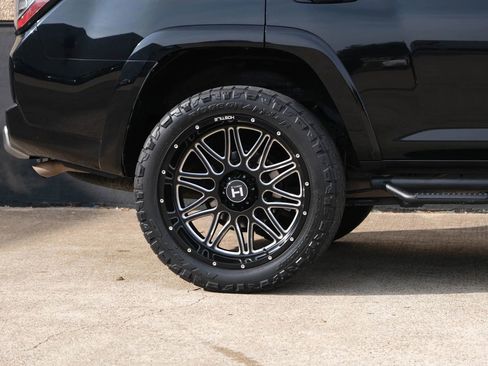 Used 2020 Toyota 4Runner TRD Off-Road Premium w/ Moonroof Package image 12