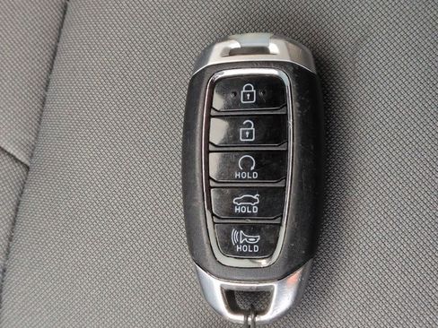 Used 2023 Hyundai Elantra SEL w/ Convenience Package image 36