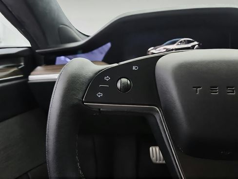 Used 2022 Tesla Model S AWD/4WD image 19