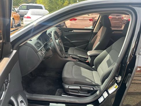Used 2015 Volkswagen Passat 1.8T S w/ Technology Package FWD image 20