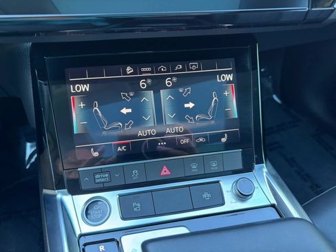 Used 2022 Audi e-tron Premium w/ Convenience Plus Package AWD/4WD image 39