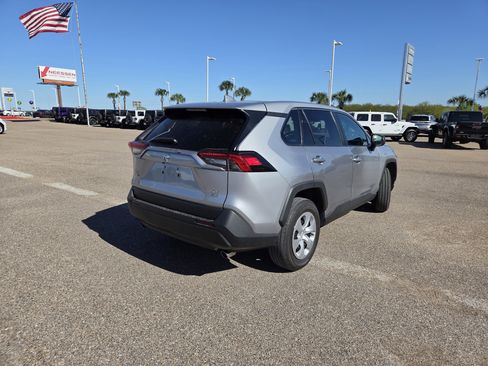 Used 2024 Toyota RAV4 LE image 7