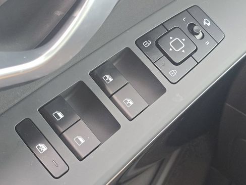 Used 2023 Kia Niro Wave w/ Wave Preserve Package FWD image 29