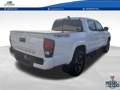 Used 2018 Toyota Tacoma TRD Sport w/ Technology Package AWD/4WD image 5