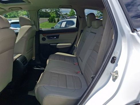 Used 2018 Honda CR-V Touring image 10