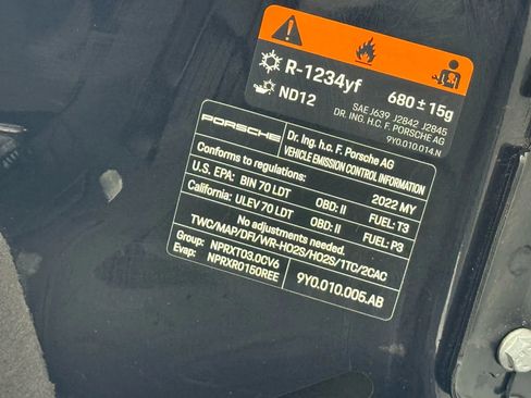 Used 2022 Porsche Cayenne Platinum Edition image 55