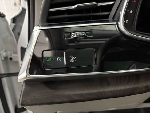 Used 2021 Audi Q7 3.0T Prestige image 31