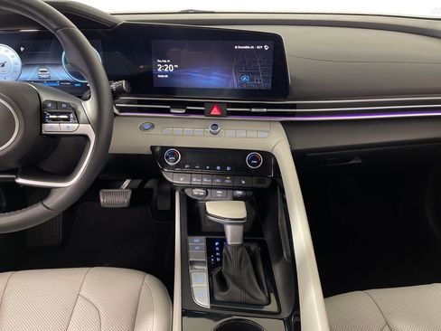 Certified 2023 Hyundai Elantra Limited image 16